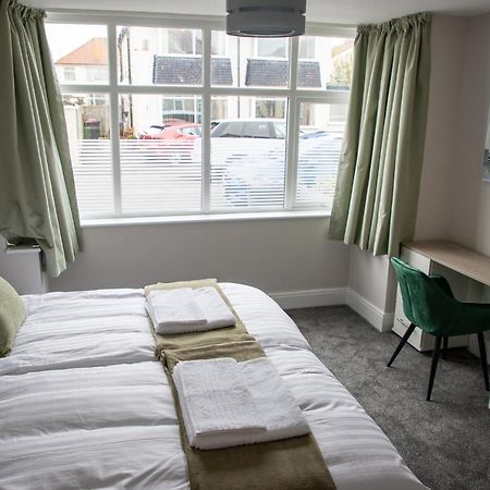 Wave Stays - Ground Floor Apartment - Outside Seating Area Cleveleys Εξωτερικό φωτογραφία