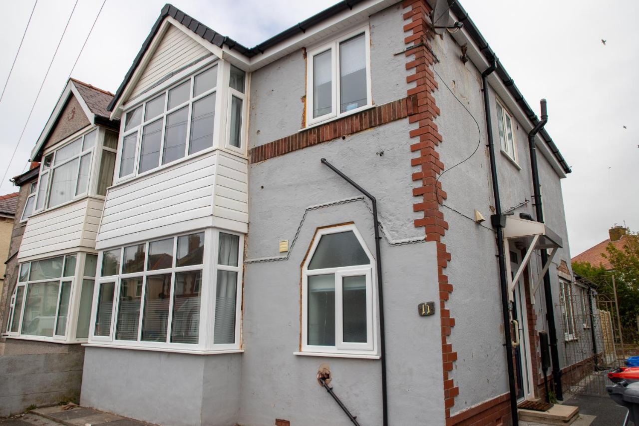 Wave Stays - Ground Floor Apartment - Outside Seating Area Cleveleys Εξωτερικό φωτογραφία