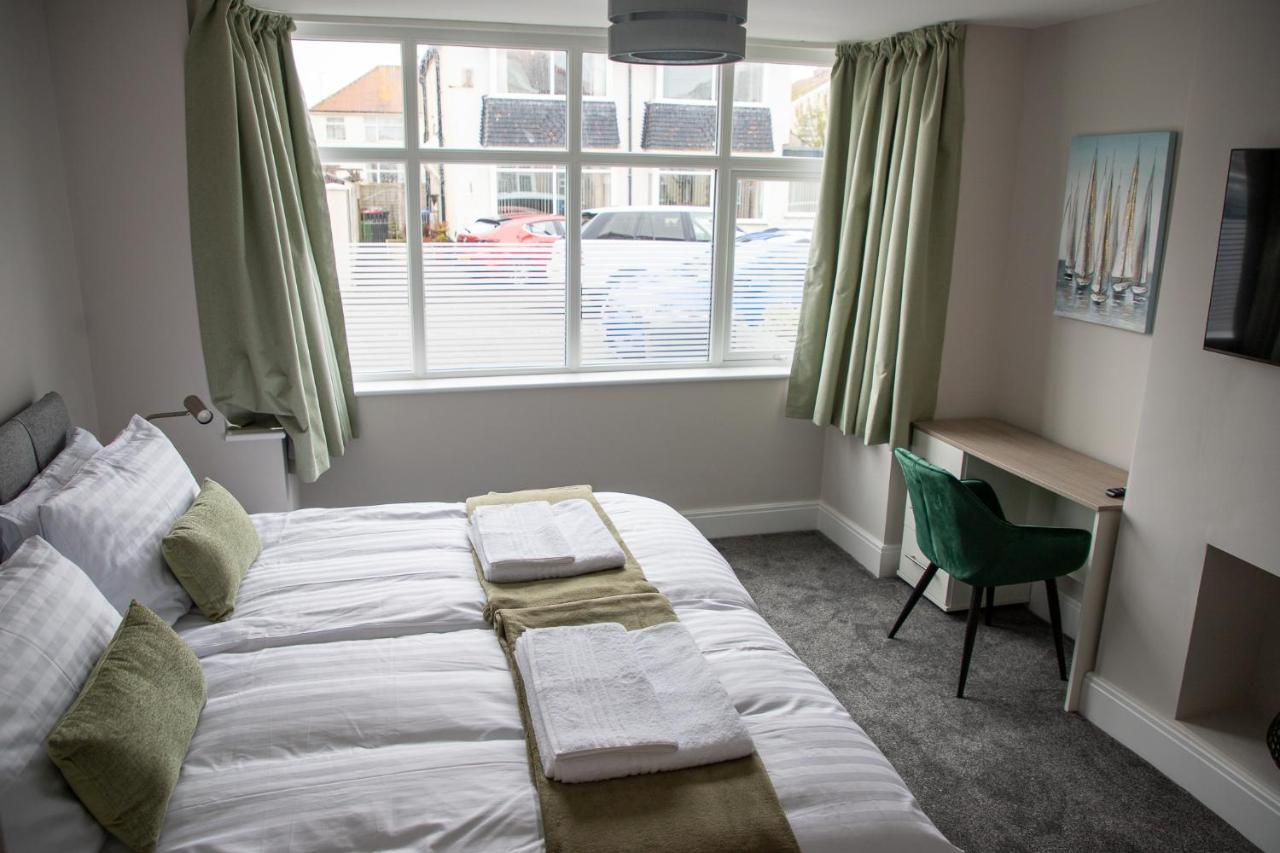 Wave Stays - Ground Floor Apartment - Outside Seating Area Cleveleys Εξωτερικό φωτογραφία