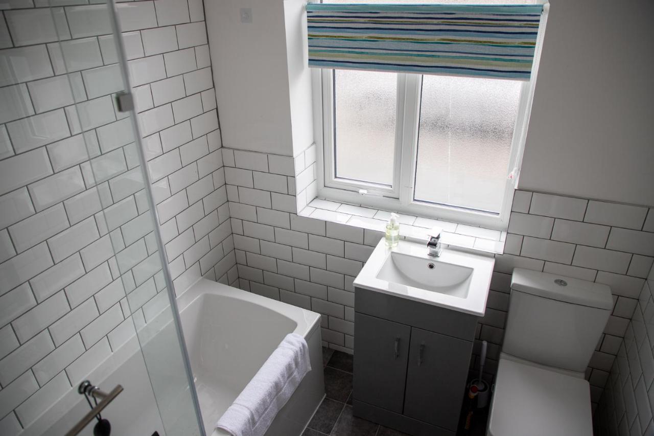 Wave Stays - Ground Floor Apartment - Outside Seating Area Cleveleys Εξωτερικό φωτογραφία