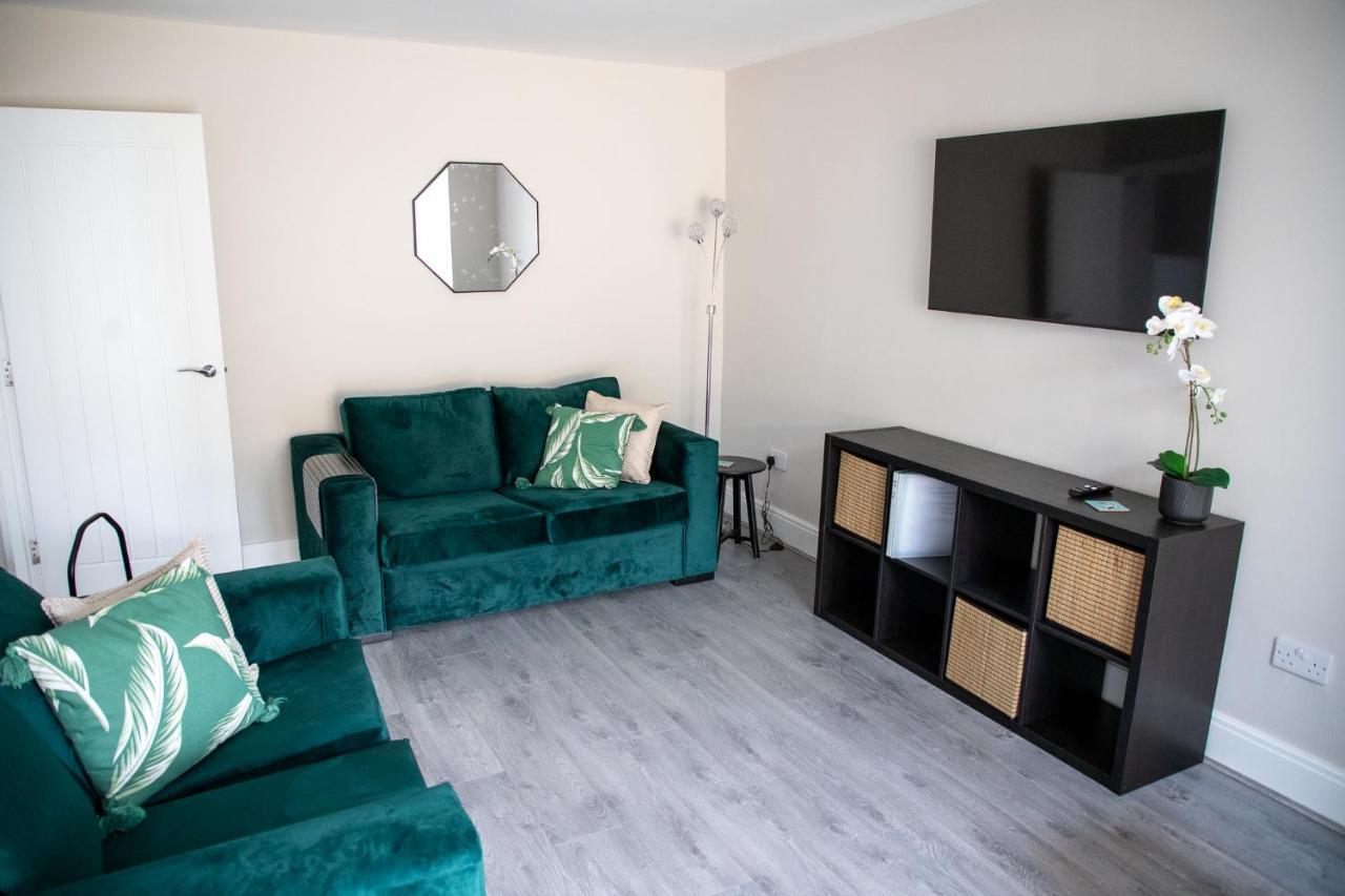 Wave Stays - Ground Floor Apartment - Outside Seating Area Cleveleys Εξωτερικό φωτογραφία